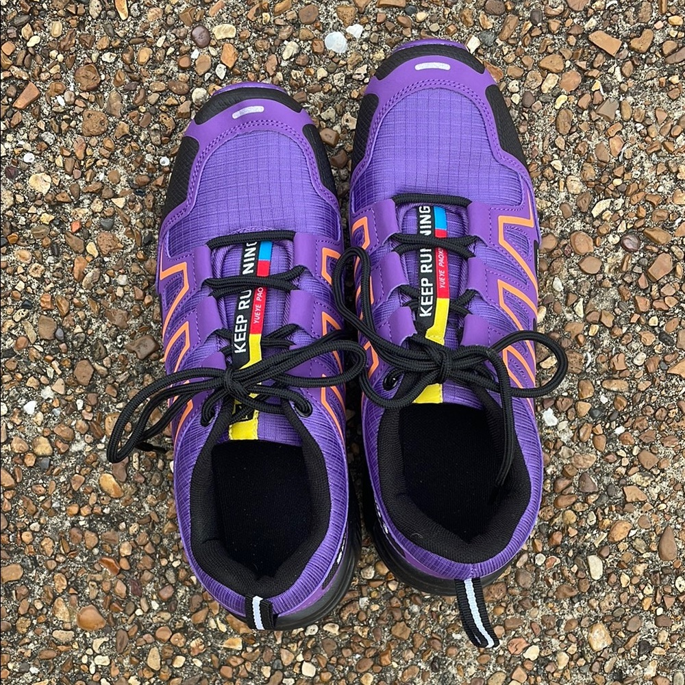 Womens Brand New Never Worn Sneakers
